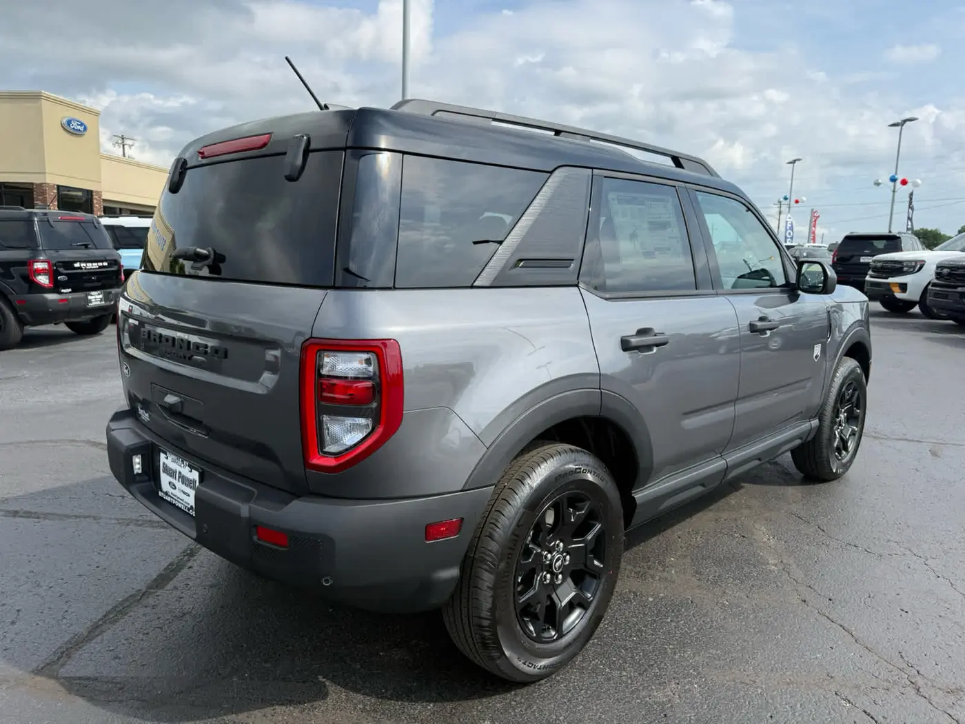 2026 Ford Bronco - $32,977