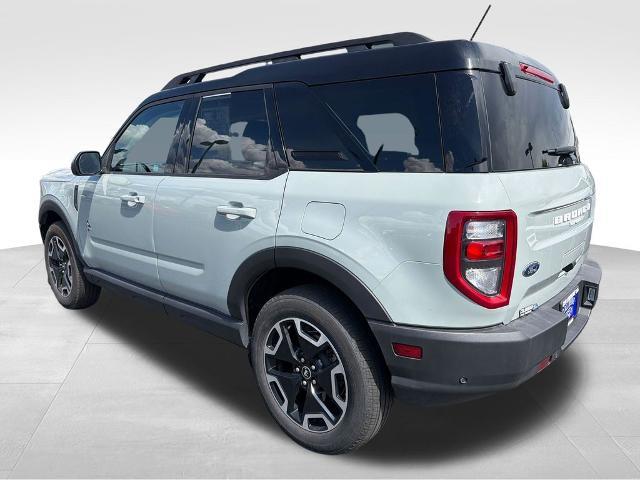 2024 Ford Bronco Sport Outer Banks — photo 1 of 12