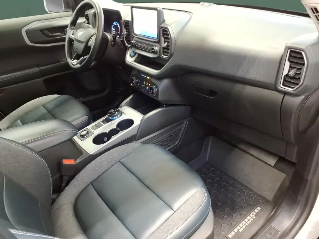 2022 Ford Bronco - $24,995