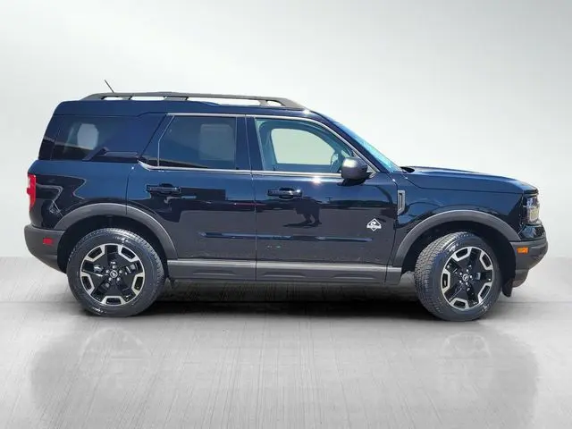 2022 Ford Bronco - $21,909