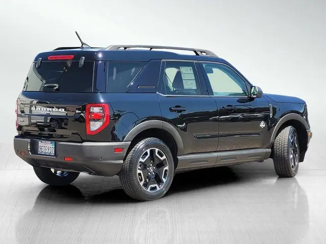 2022 Ford Bronco - $21,909