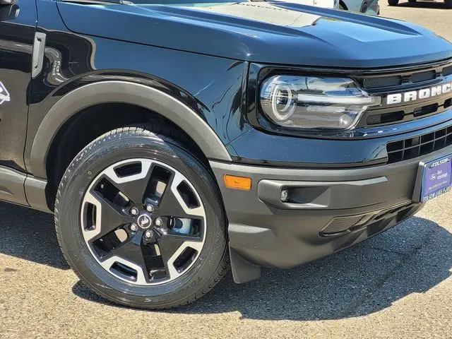 2022 Ford Bronco - $21,909
