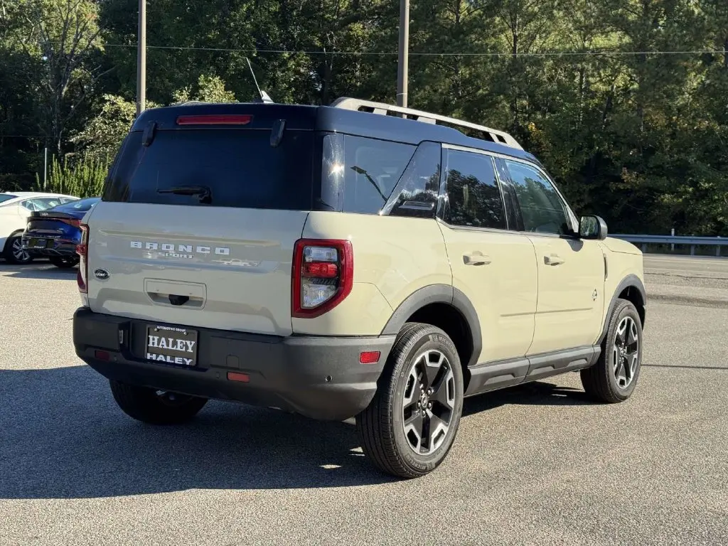 2024 Ford Bronco - $28,799