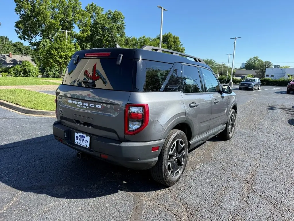 2022 Ford Bronco - $22,996
