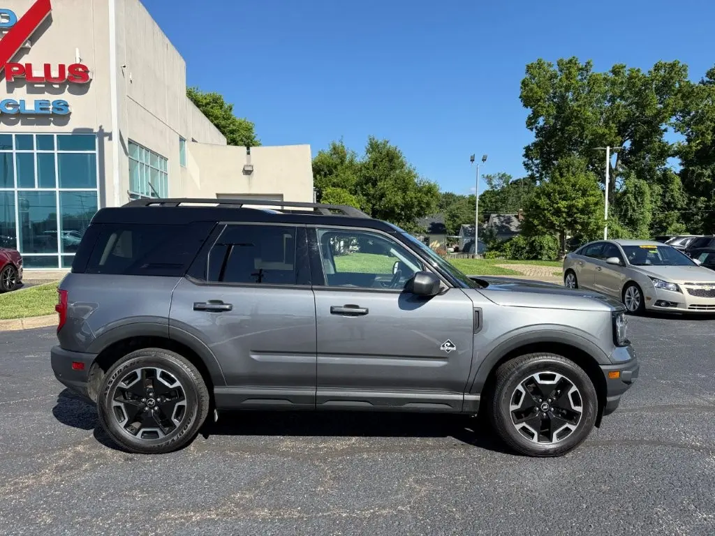 2022 Ford Bronco - $22,996