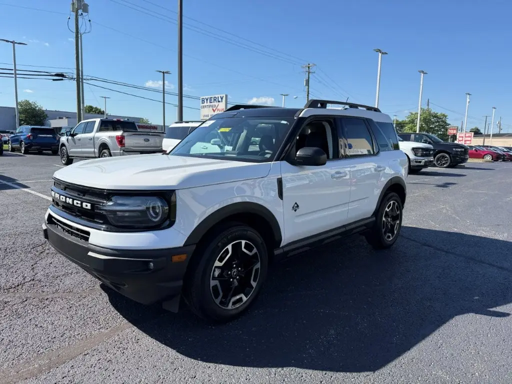 2023 Ford Bronco - $27,998