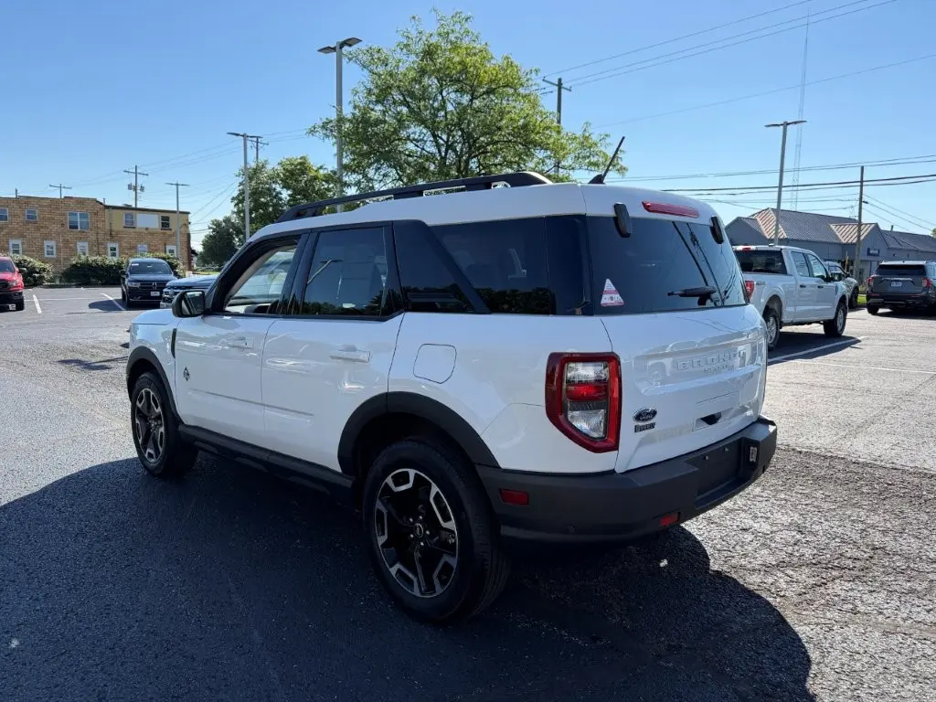 2023 Ford Bronco - $27,998