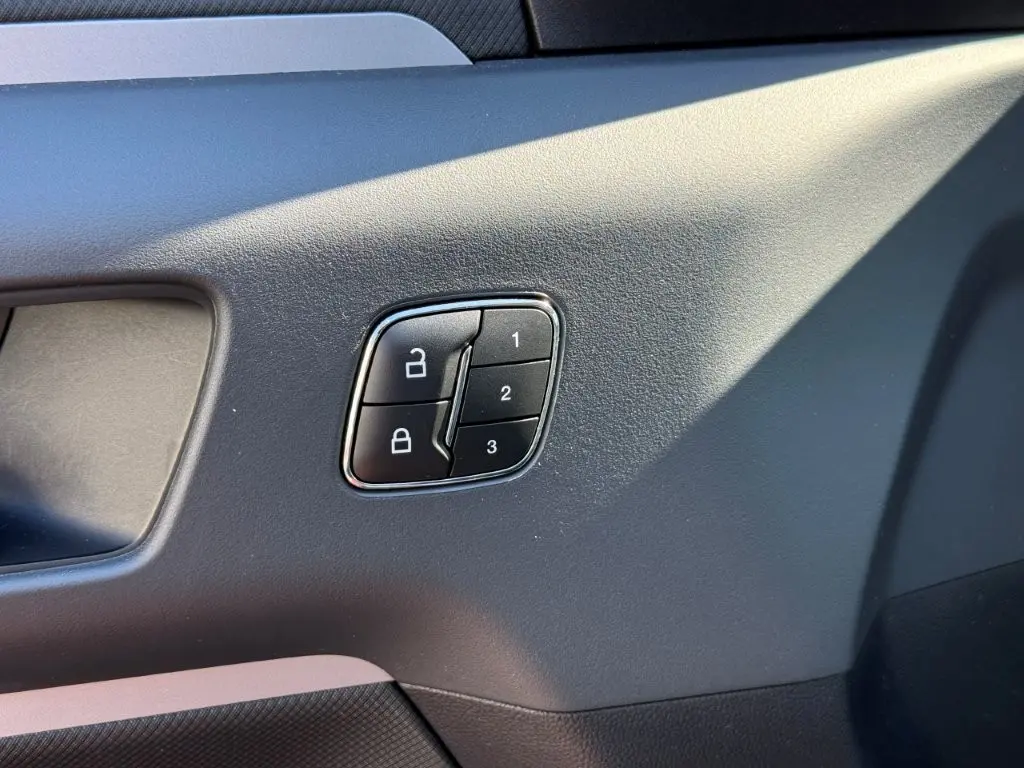 2023 Ford Bronco - $27,998