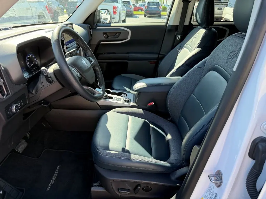 2023 Ford Bronco - $27,998