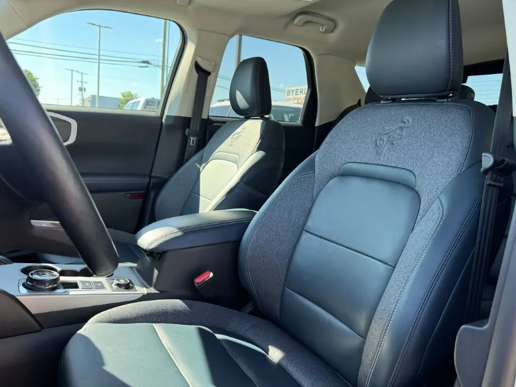2023 Ford Bronco - $27,998
