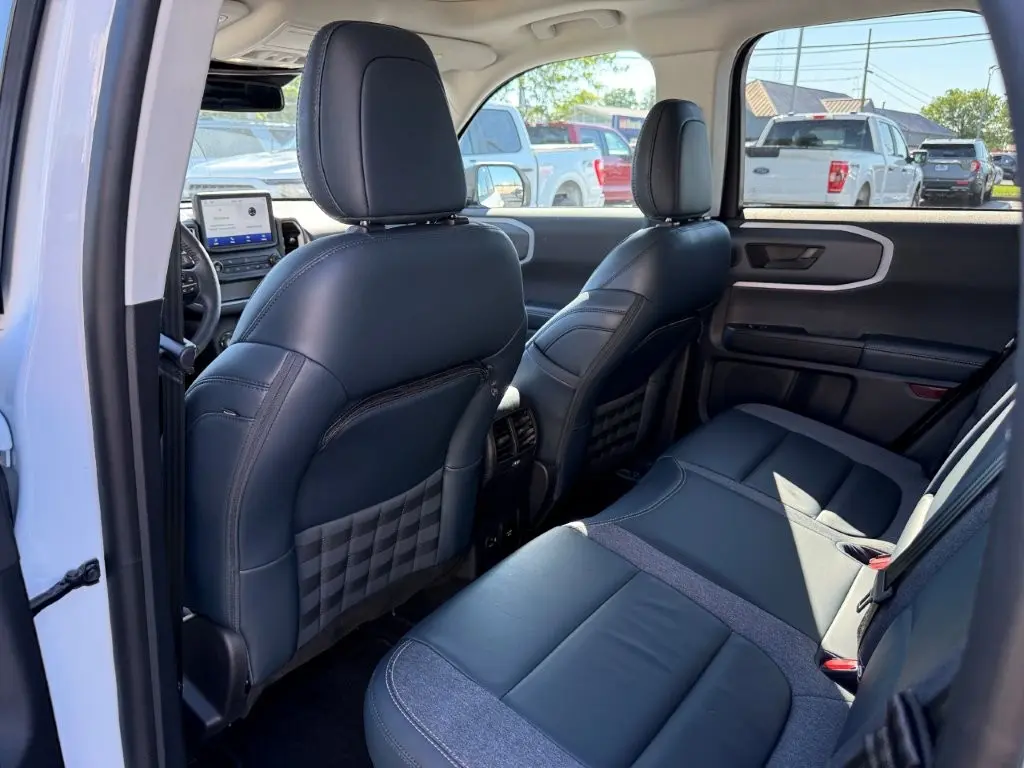2023 Ford Bronco - $27,998