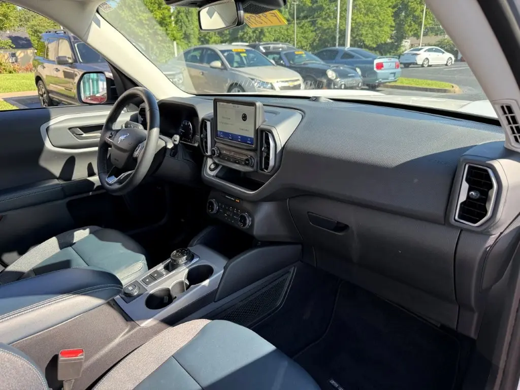 2023 Ford Bronco - $27,998