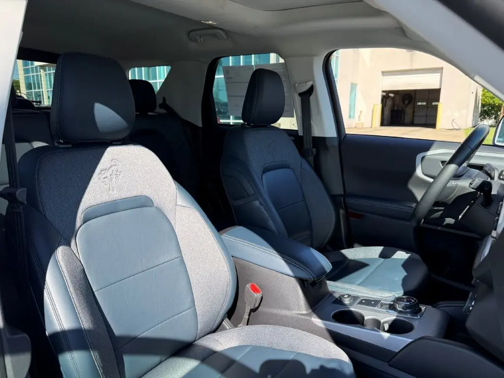 2023 Ford Bronco - $27,998