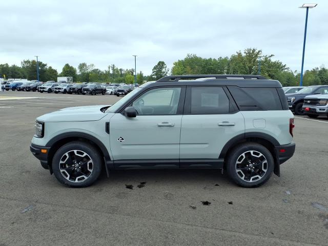 2023 Ford Bronco Sport Outer Banks — photo 1 of 12