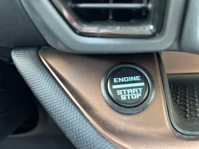 2023 Ford Bronco - $27,900