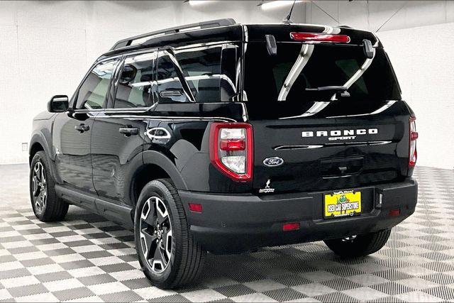 2021 Ford Bronco Sport Outer Banks — photo 1 of 12