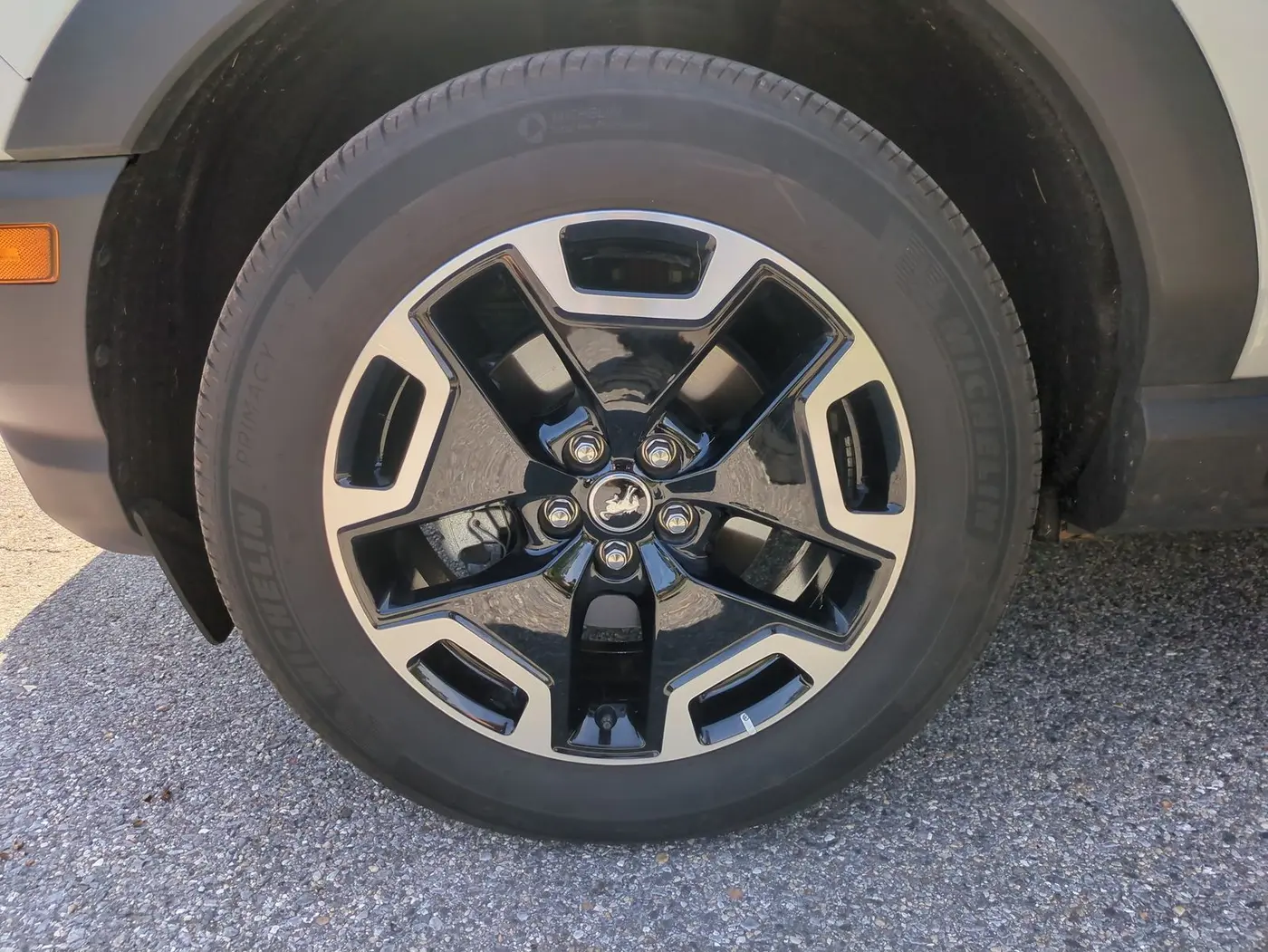 2024 Ford Bronco - $28,590