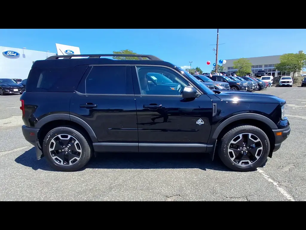 2023 Ford Bronco - $28,801