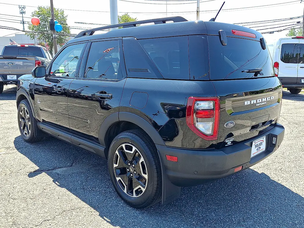 2023 Ford Bronco - $28,801