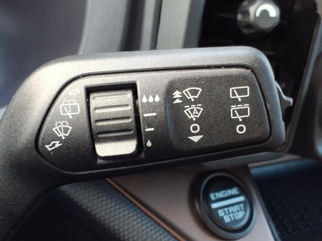 2024 Ford Bronco - $27,998