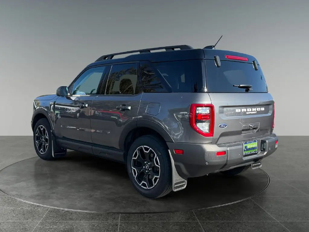 2025 Ford Bronco - $28,976