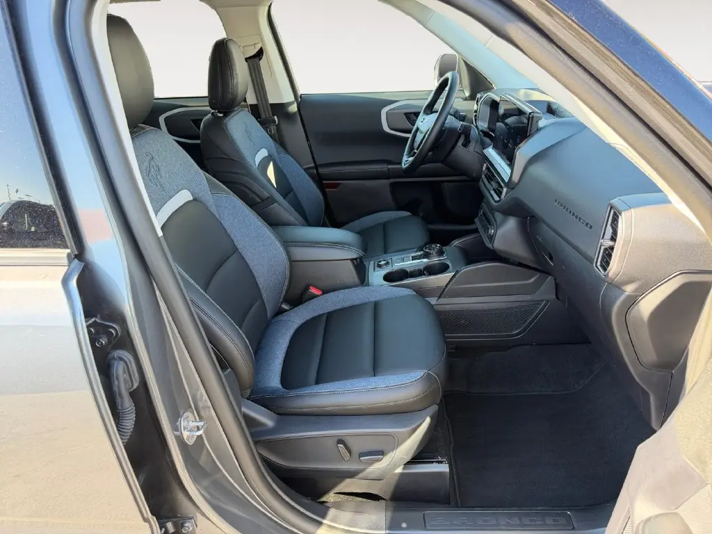 2025 Ford Bronco - $28,976