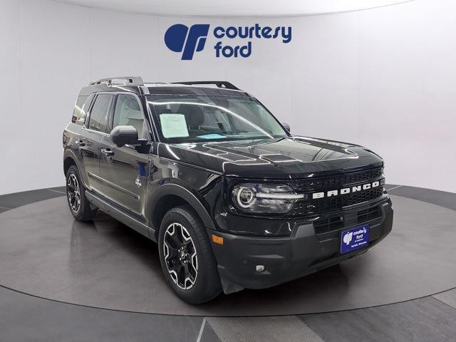 2025 Ford Bronco - $32,990