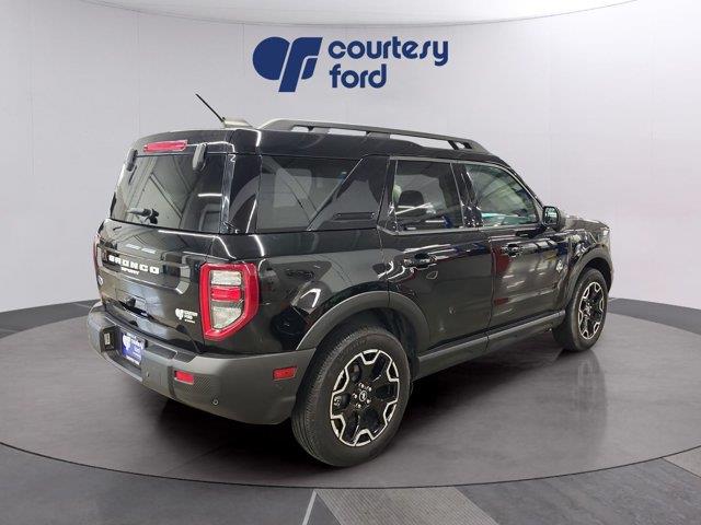 2025 Ford Bronco - $32,990