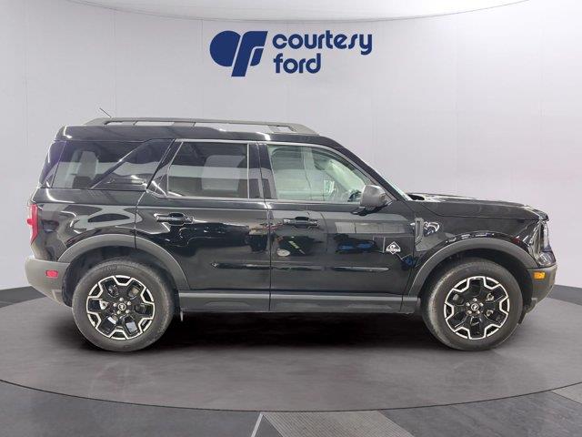 2025 Ford Bronco - $32,990