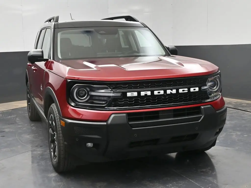 2025 Ford Bronco - $33,980