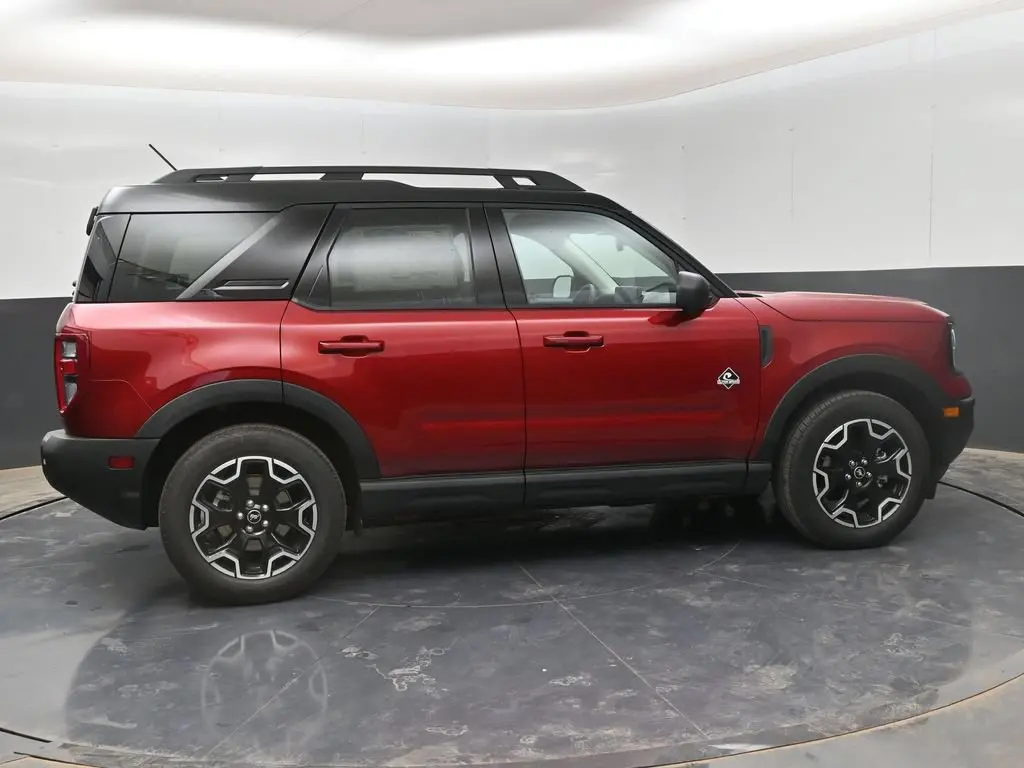 2025 Ford Bronco - $33,980