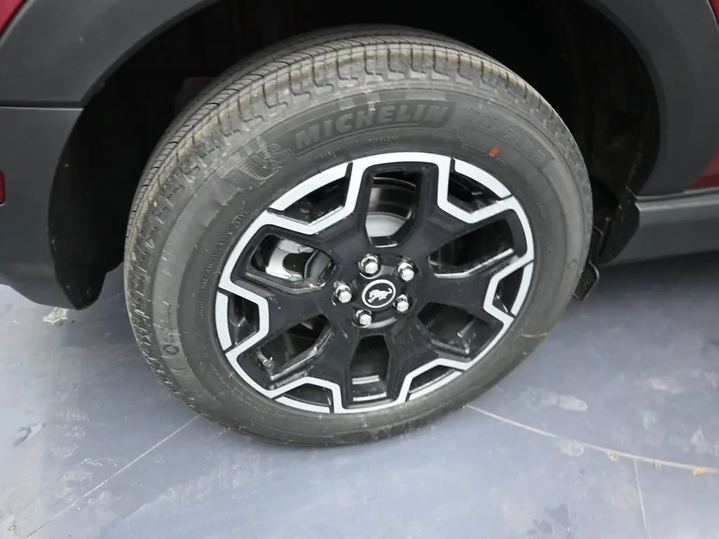 2025 Ford Bronco - $33,980