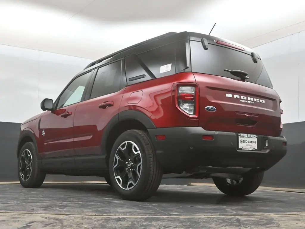 2025 Ford Bronco - $33,980