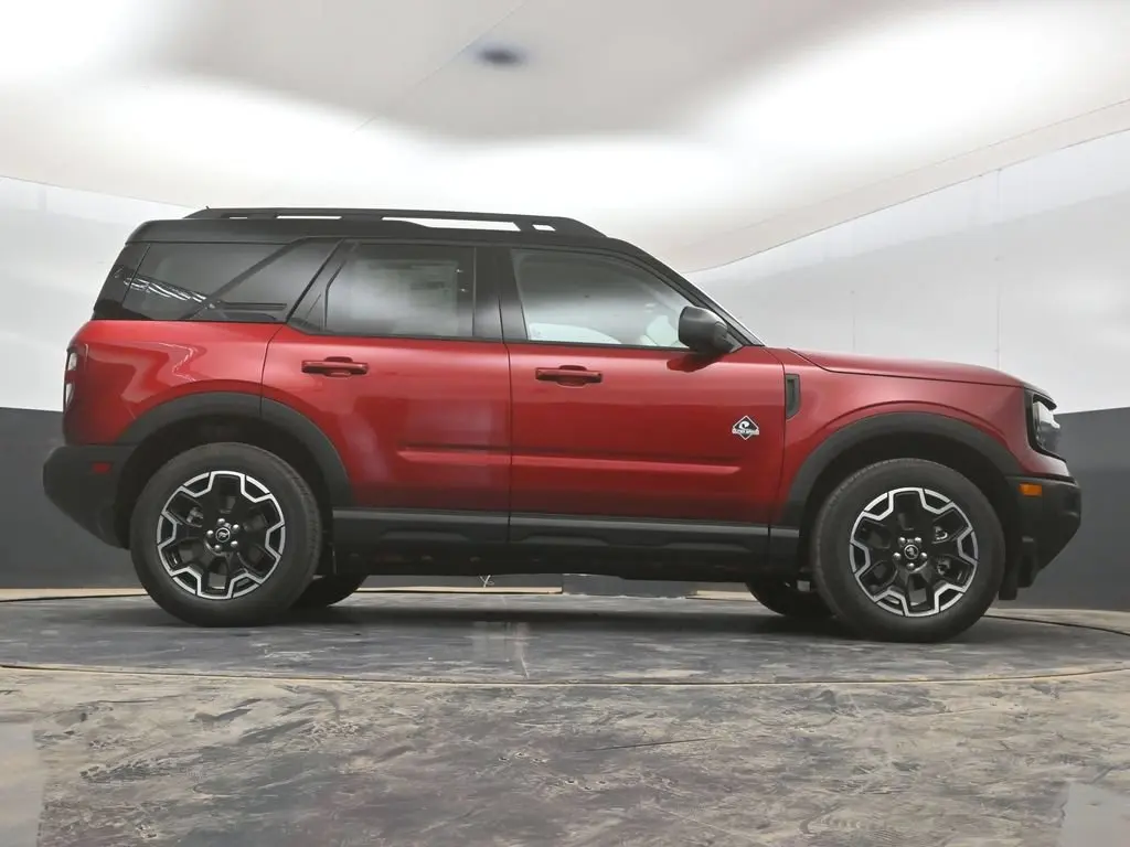 2025 Ford Bronco - $33,980