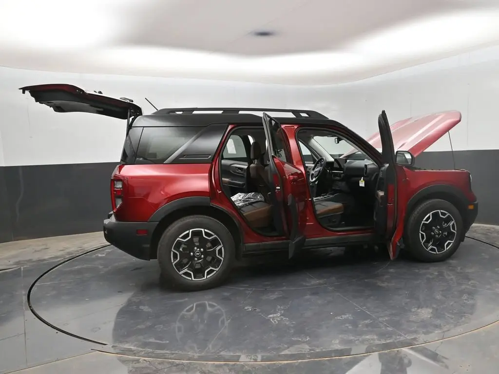 2025 Ford Bronco - $33,980