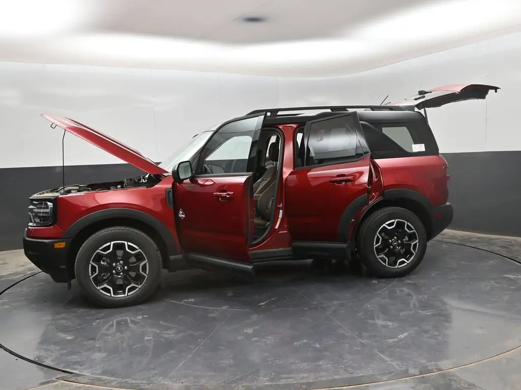 2025 Ford Bronco - $33,980