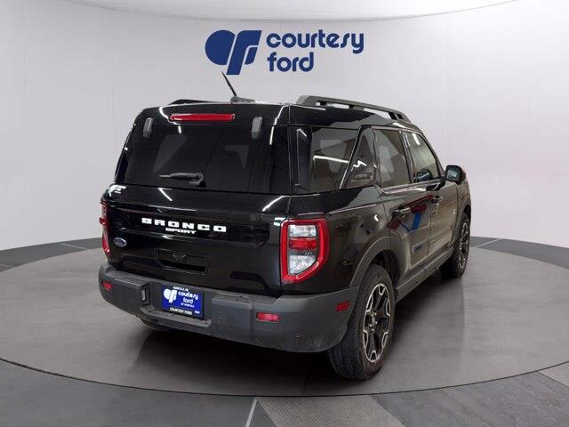 2025 Ford Bronco - $32,990