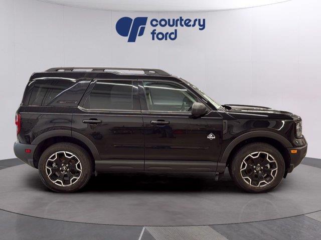 2025 Ford Bronco - $32,990