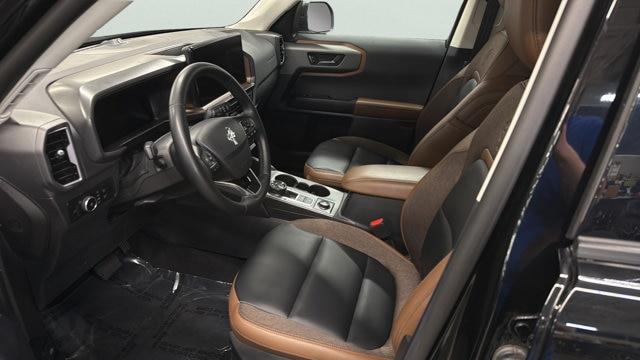 2025 Ford Bronco - $32,990