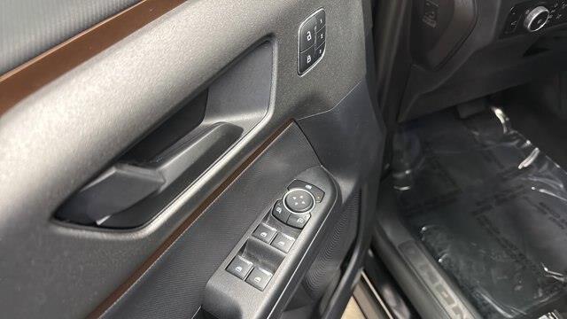 2025 Ford Bronco - $32,990