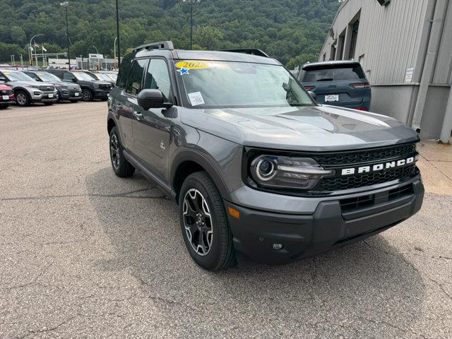 2025 Ford Bronco - $31,995