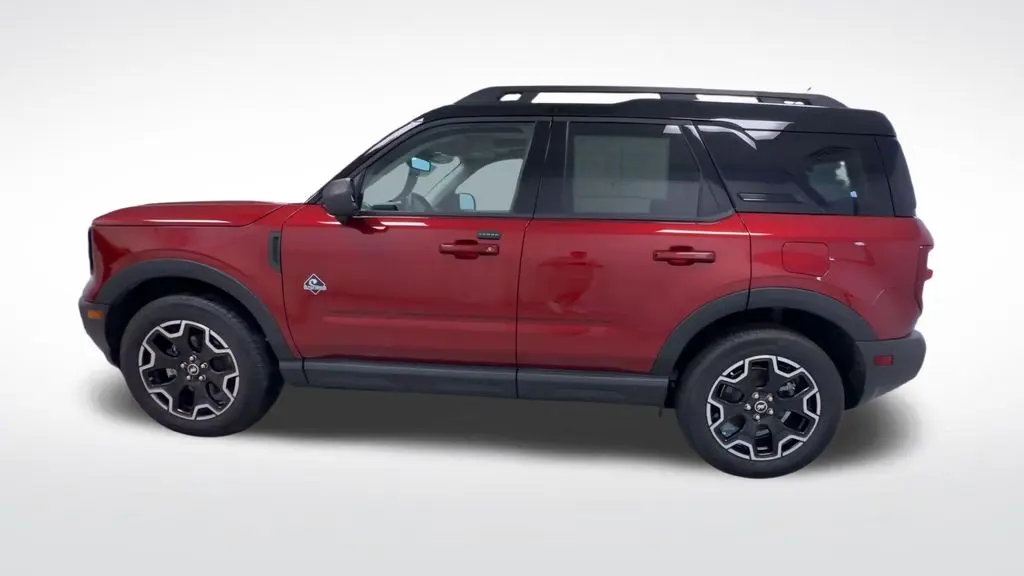 2025 Ford Bronco - $32,995