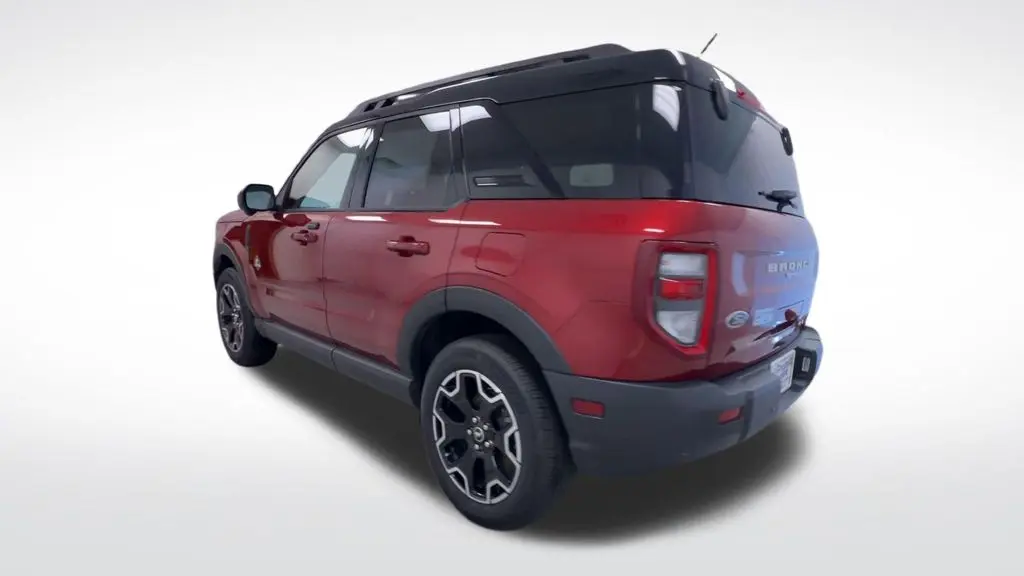 2025 Ford Bronco - $32,995