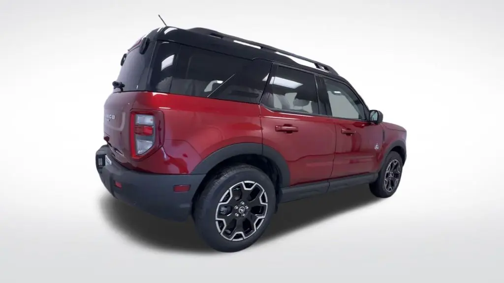 2025 Ford Bronco - $32,995