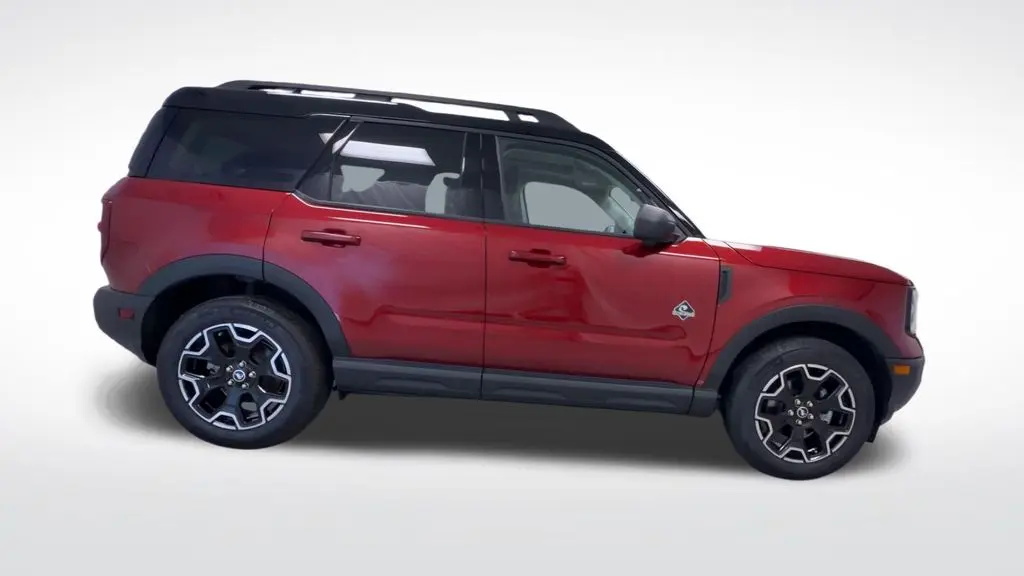 2025 Ford Bronco - $32,995