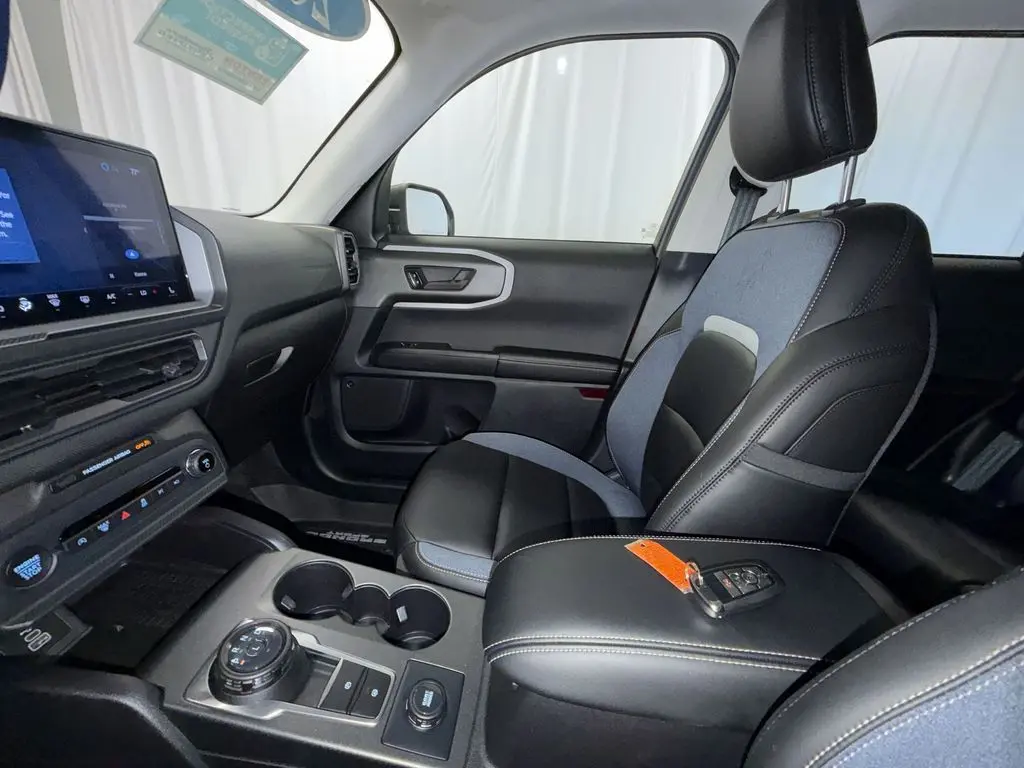 2025 Ford Bronco - $32,995