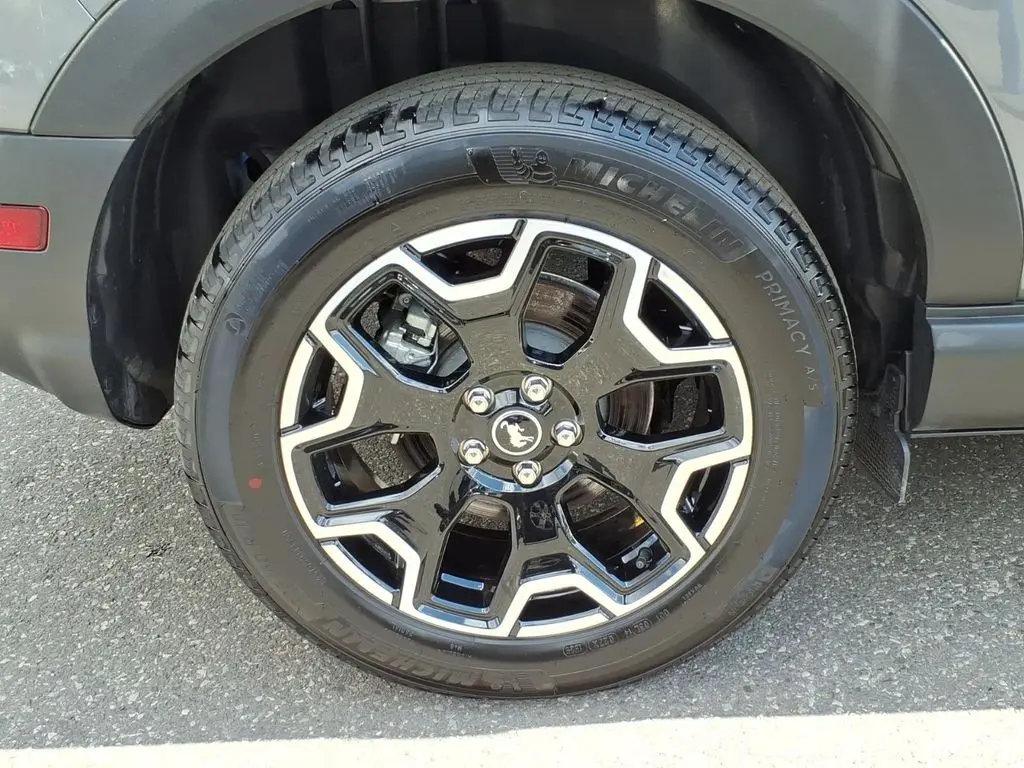 2025 Ford Bronco - $29,990