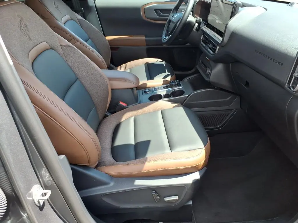 2025 Ford Bronco - $29,990