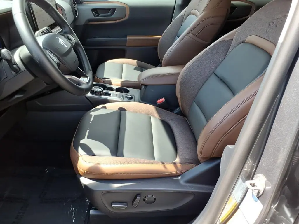 2025 Ford Bronco - $29,990