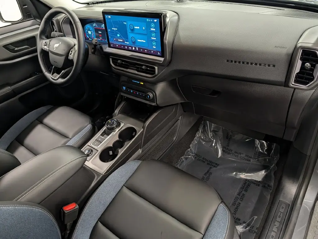 2025 Ford Bronco - $30,900
